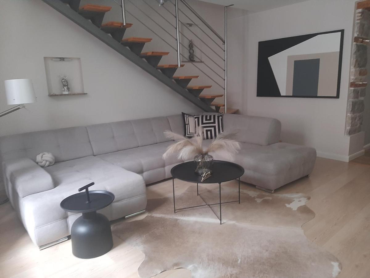Arena Design Apartments With Free Private Parking And With A Terrace Póla Kültér fotó