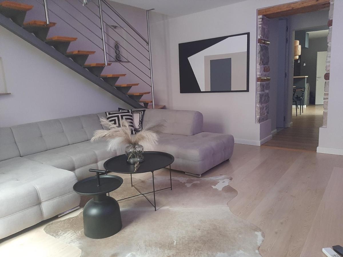Arena Design Apartments With Free Private Parking And With A Terrace Póla Kültér fotó
