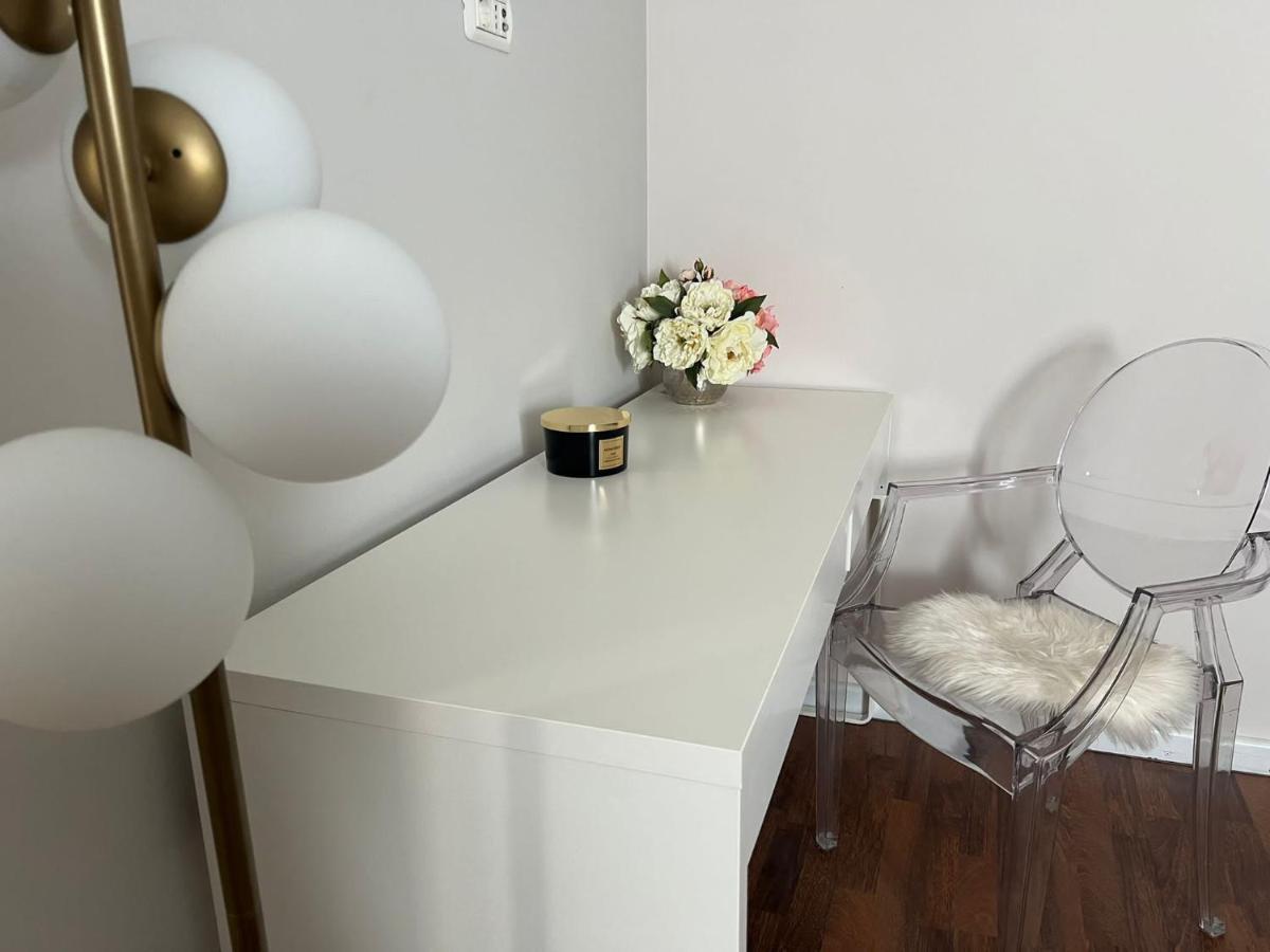 Arena Design Apartments With Free Private Parking And With A Terrace Póla Kültér fotó