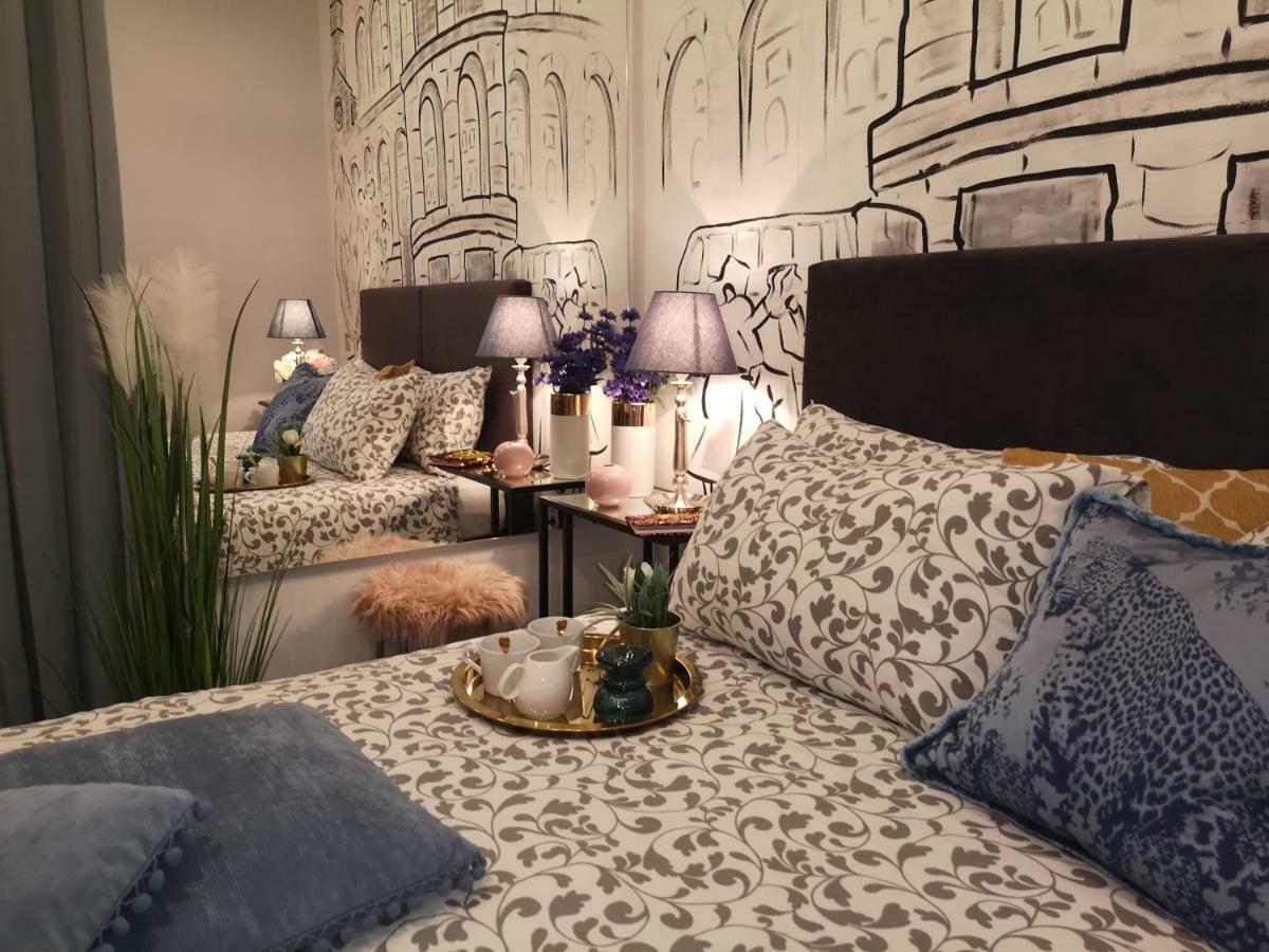 Arena Design Apartments With Free Private Parking And With A Terrace Póla Kültér fotó